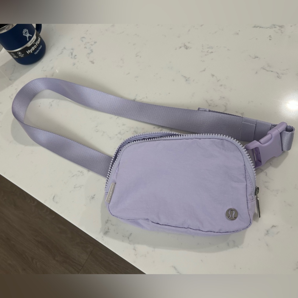 Lululemon Belt Bag Lavender Fog